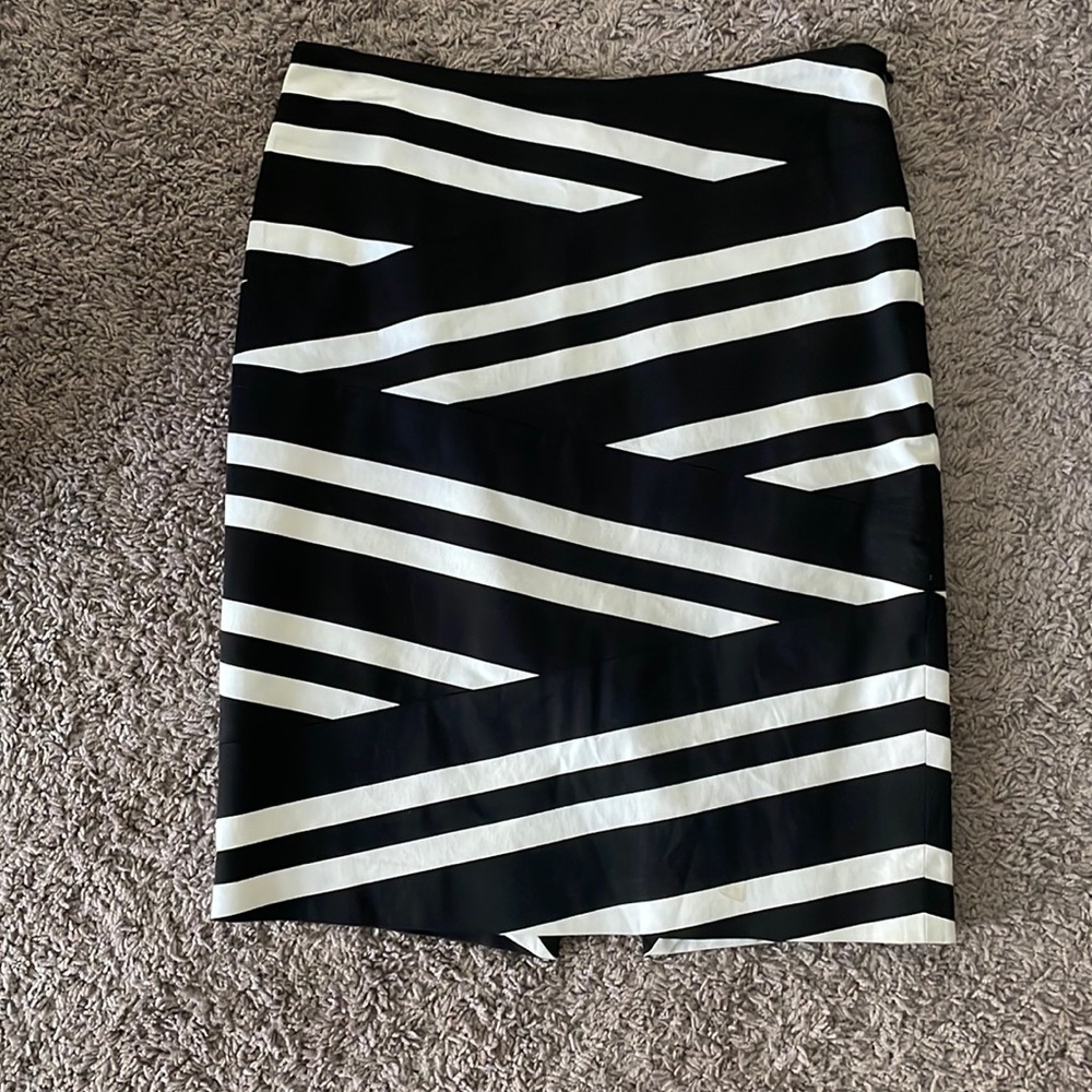 White House Black Market Skirt